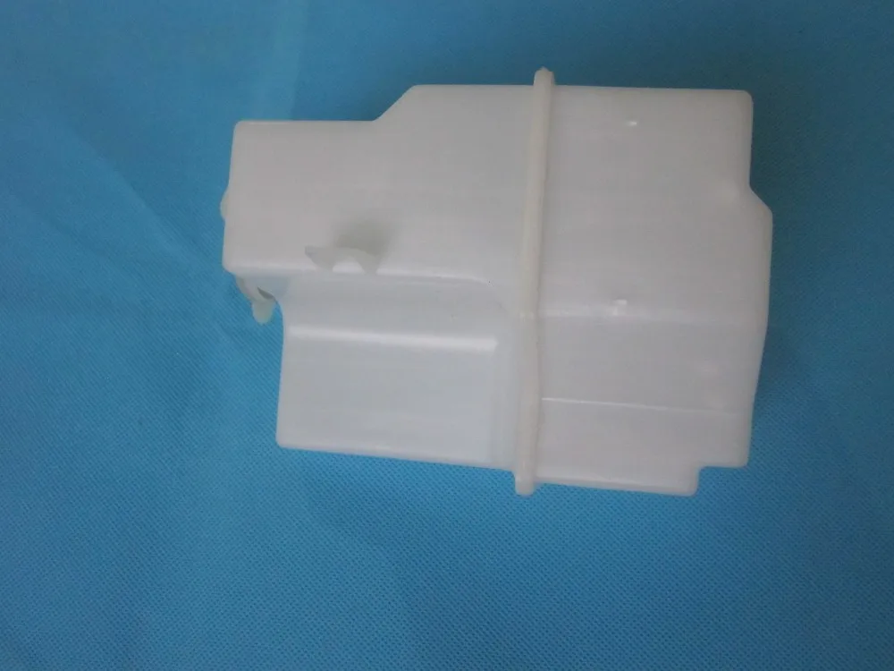 1 шт. охлаждающая жидкость радиатор рекуперация потока бутылка для воды ZL01 15 350AL1