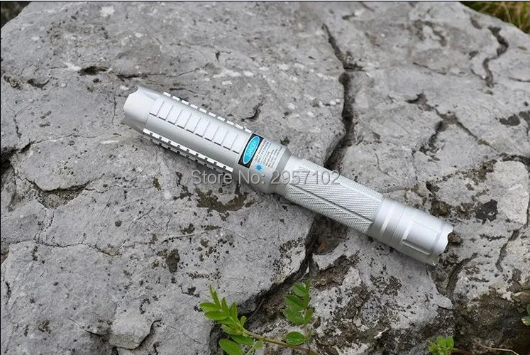 

HOT! High Power 2000000m 200w Blue Laser Pointers 450nm Flashlight light Burning Match/candle lit cigarette wicked Lazer Hunting