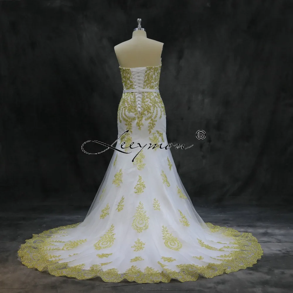 Женское свадебное платье с юбкой годе белое длинное из тюля без бретелек