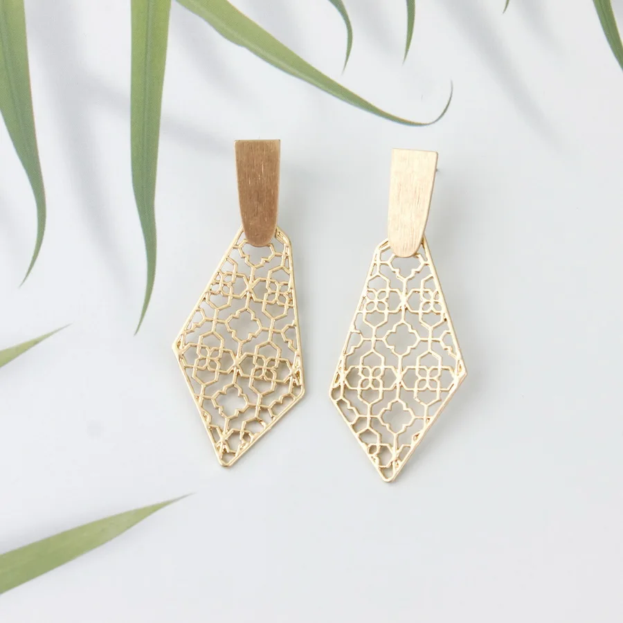 MATTED GOLD Jewelry Gia висячие серьги филигранные кованые металлические абстрактные лепестки Форма Серьги День матери подарок для мамы - Окраска металла: E5601  Gold