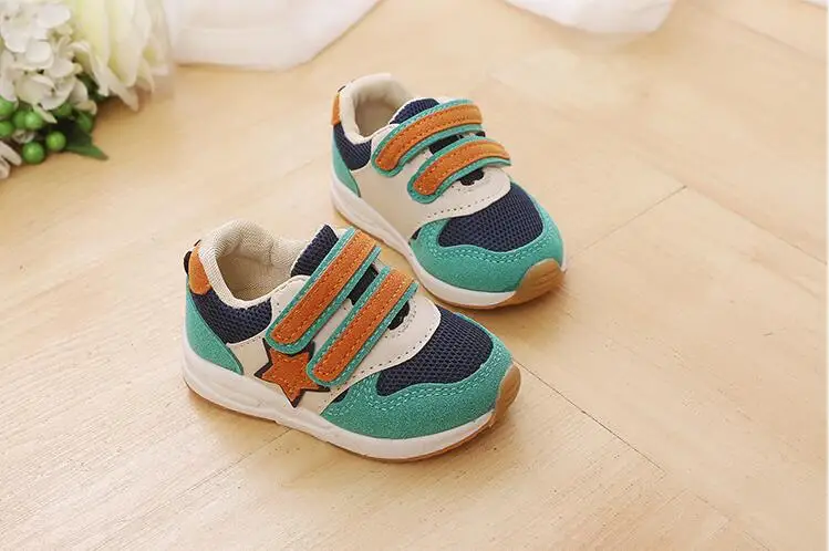 Высококачественная спортивная обувь для бега; брендовая дышащая обувь для мальчиков и девочек; модная детская обувь со звездами