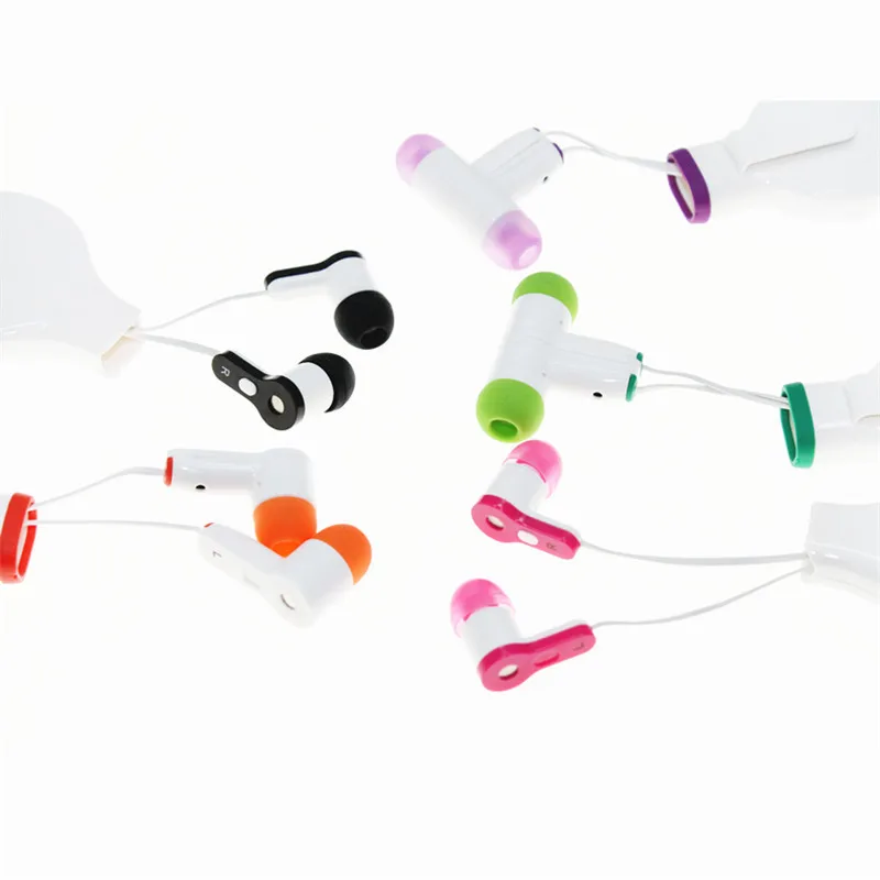 3.5mm Pendant Retractable Cable Earphone studio headphones with Clip for apple iphone earpods MP3 MP4 Player |