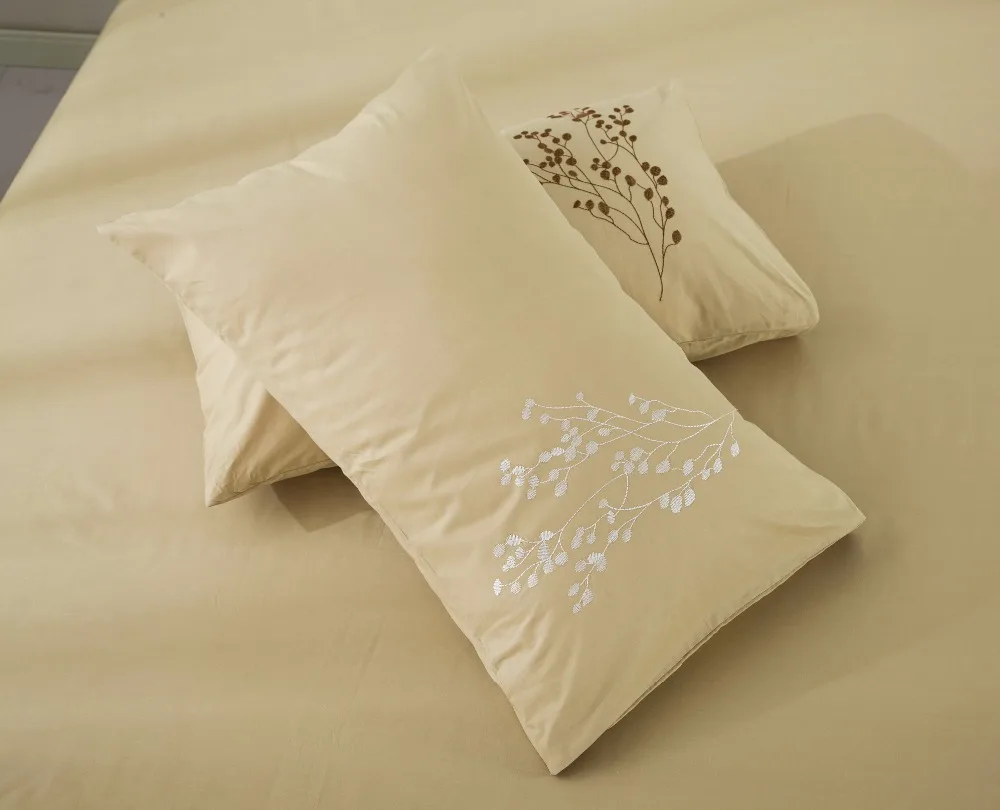 Цельнокроеное покрывало с цветочной вышивкой Kaylee для свадебного декора