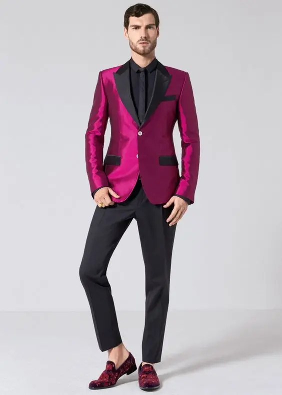 

Fashionable Two Buttons Shiny Fuchsia Groom Tuxedos Groomsmen Peak Lapel Mens Suits Blazers (Jacket+Pants+Tie) W:940