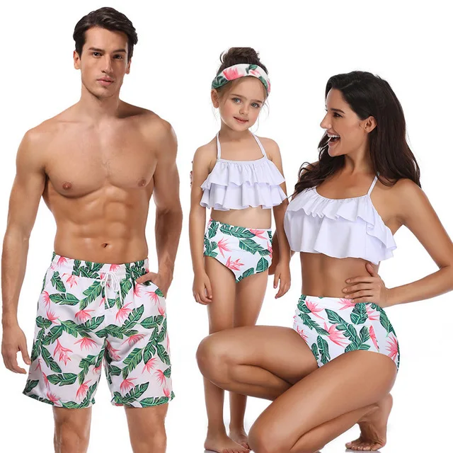 

Beach Swimwear Family Matching Outfits Look Dad and Son Mother Daughter Bikini Swimsuits Set Clothes Father Son Bath Shorts