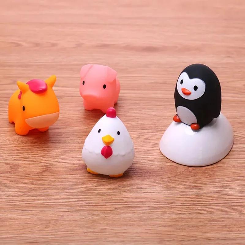 Маленькие животные сжимают воду детские игрушки для игры в воде брызги воды