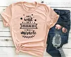 Женская футболка с мотивационным минималистским равновесием, модные топы персикового цвета в христианском стиле, не ждите чудесного вдохновения