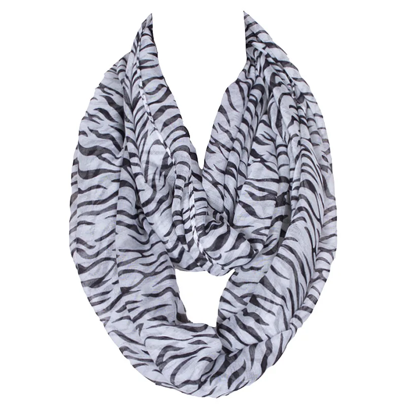 

2017 Fashion Hijab Brand Women Scarf Leopard Classic Design With Tassel Warm Winter Polyester Shawl Size 180*70cm