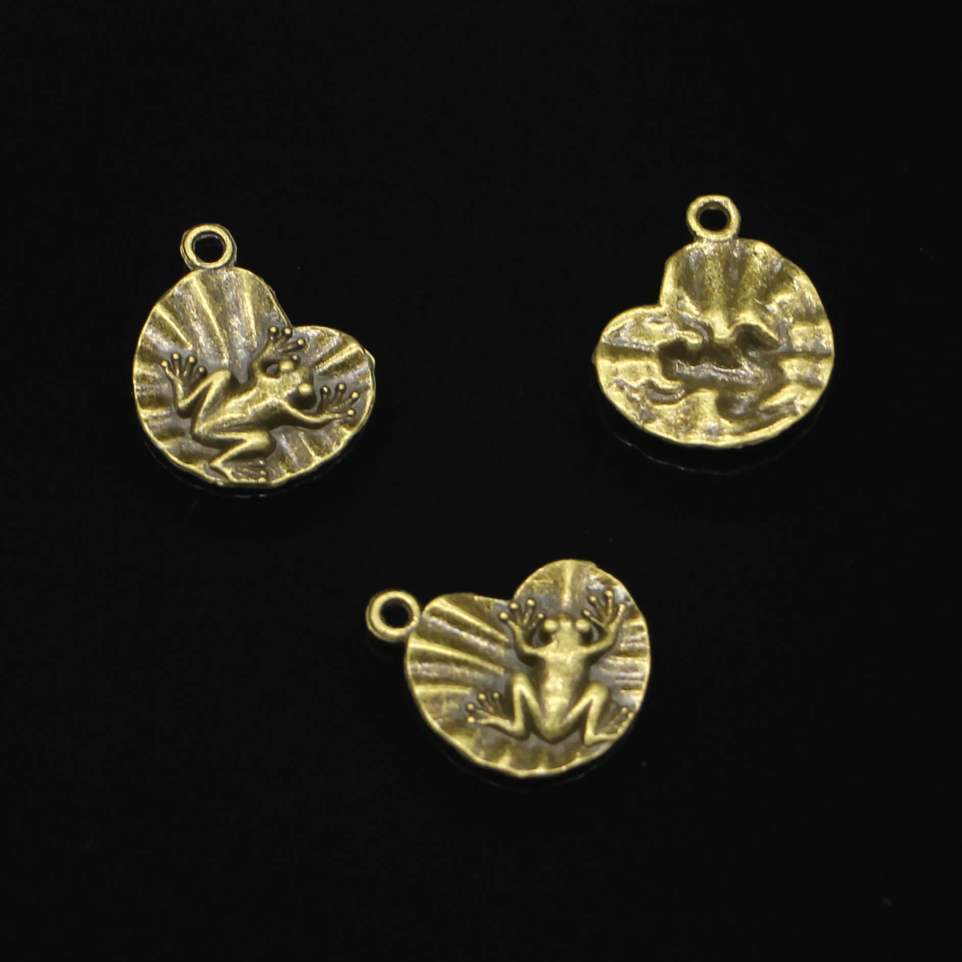 100pcs Antique Bronze Plated frog on lily pad Charms for Jewelry Making DIY Handmade Pendants 18*17mm | Украшения и аксессуары
