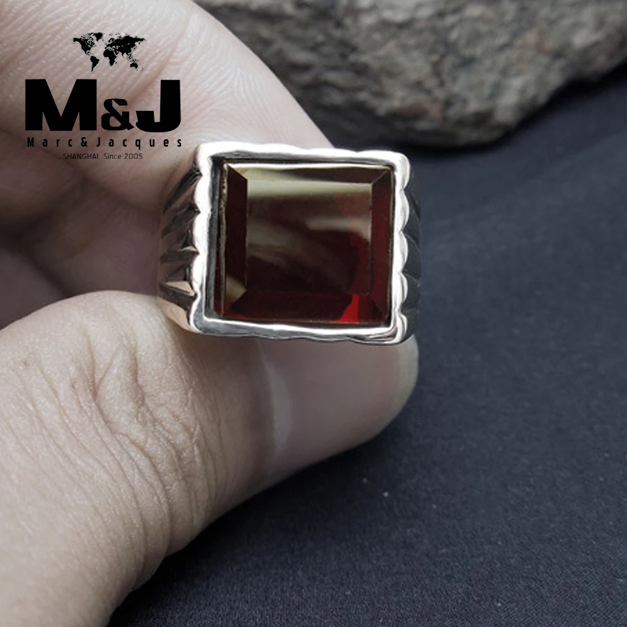 Кольцо в стиле панк из искусственного красного и черного циркона квадратное