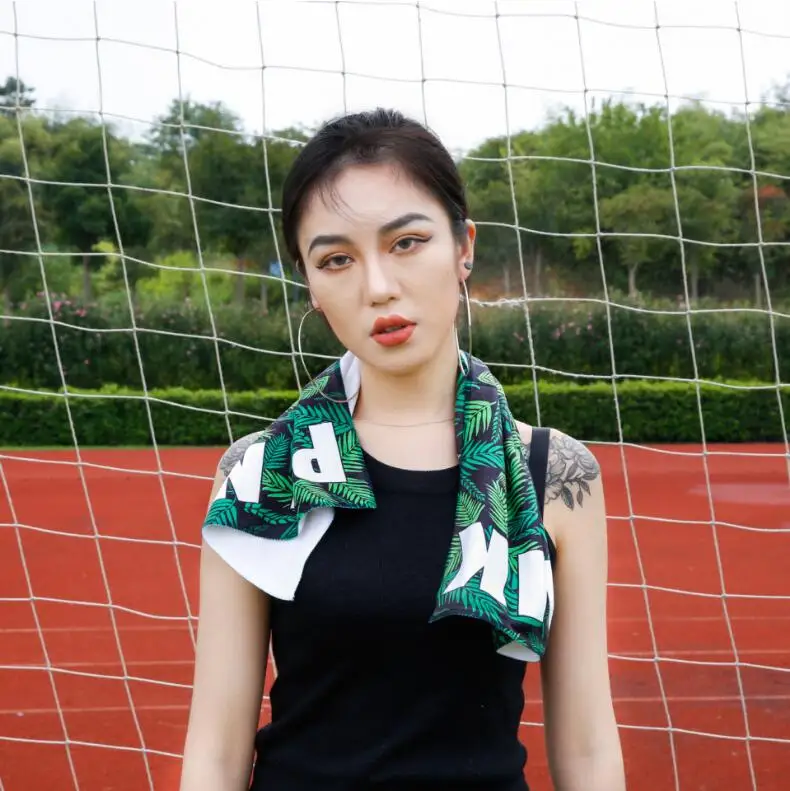 GRIDILANGO розовое против зеленое спортивное полотенце для взрослых из микрофибры