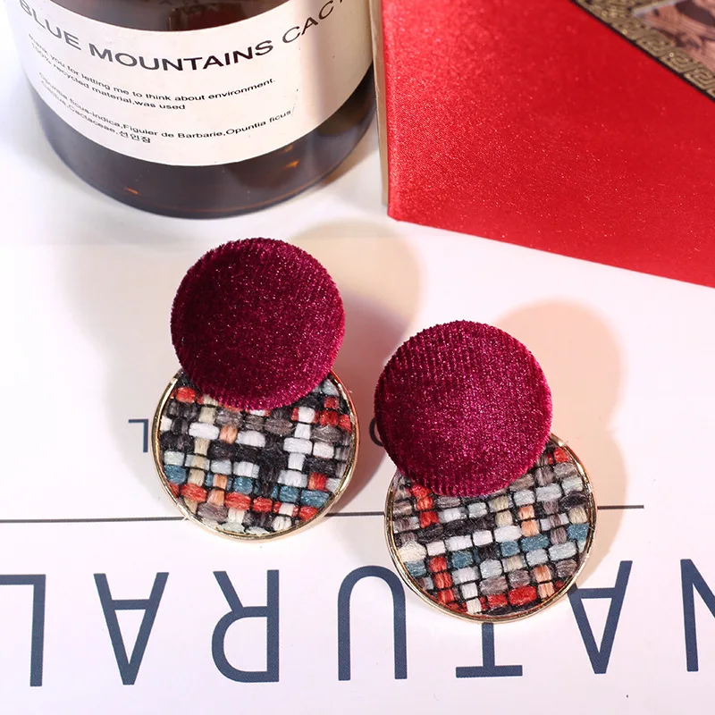 Осенне-зимние простые геометрические круглые серьги-гвоздики в клетку из хлопка