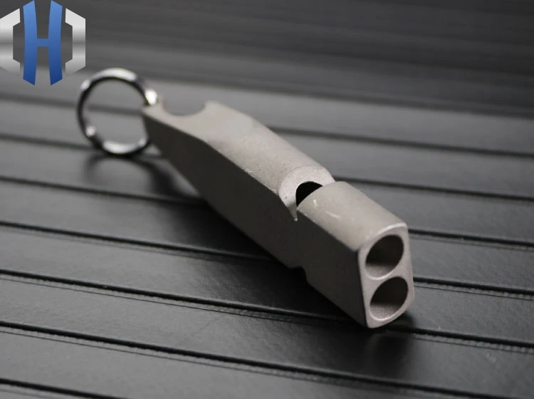 Компактный портативный свисток из титанового сплава с двойным отверстием для