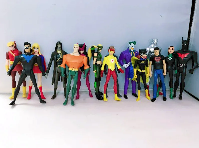 Много 15 DC молодых Бэтмен "Лига правосудия", "Джокер" Nightwing звездного ”,“ Супергерл ”аквамэн Свободные фигурку