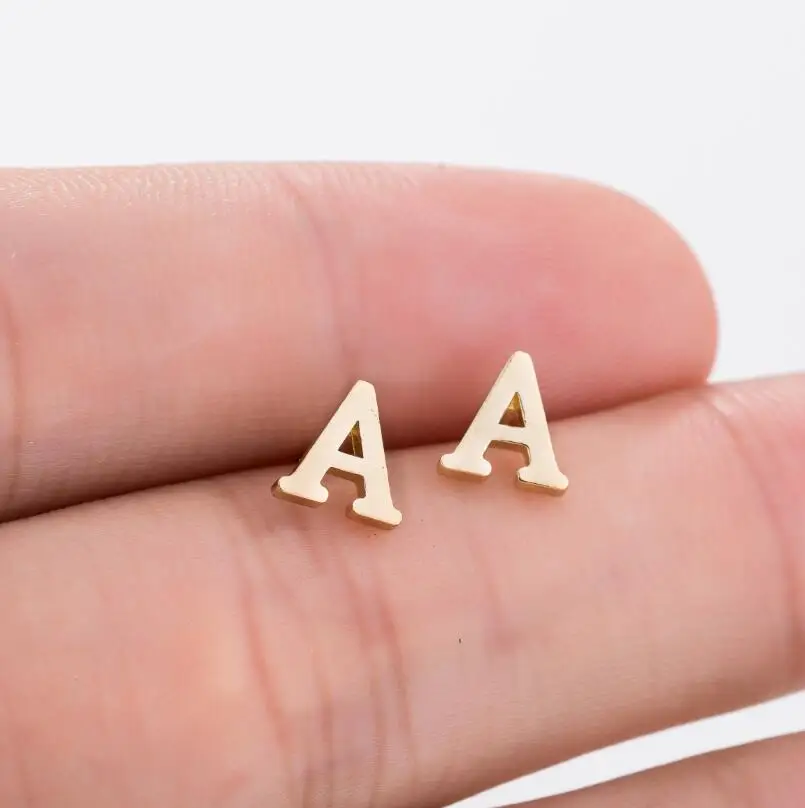 Earrings-A Yiustar крошечные алфавитные серьги милые A-Z буквы из нержавеющей стали серьги гвоздики для женщин уникальные детские Персонализированные Pendientes подарки - Окраска металла: Earrings-A