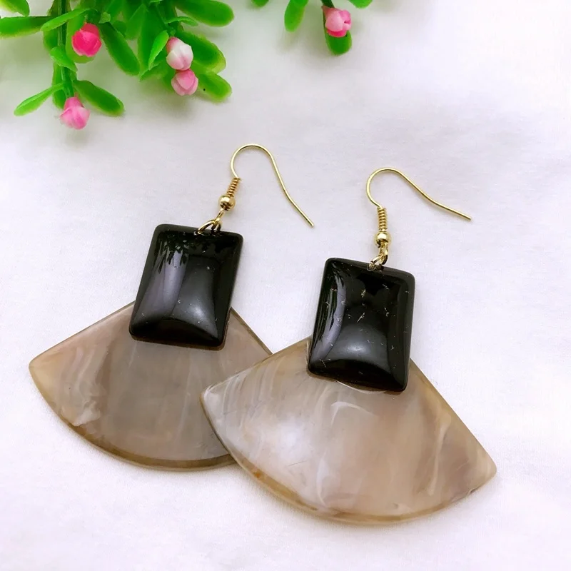 Корейские серьги из смолы для девушек геометрические большие серьги-капли