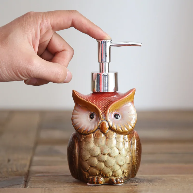 

Exquisite Bathroom Soap Dispenser Handpainted Cute Owl Porcelain Lovely Decoration Collectible European Style Wash Ceramic