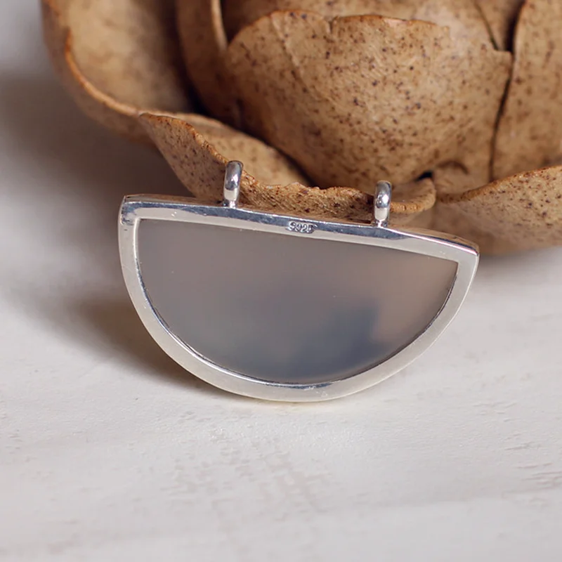 Женский кулон лотоса из настоящего серебра 925 пробы винтажный белого халцедона с