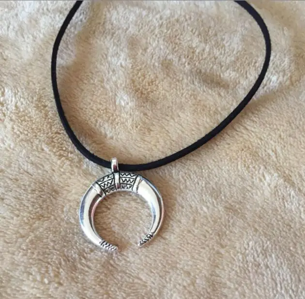 n163 Velvet Leather rope Moon Crescent Chokers necklace Pendants Punk Necklaces For Women Fashion Jewelry | Украшения и