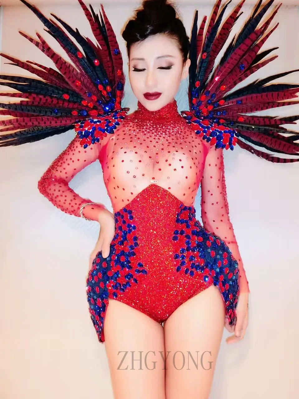 Прозрачное боди с яркими кристаллами сексуальный женский костюм красными