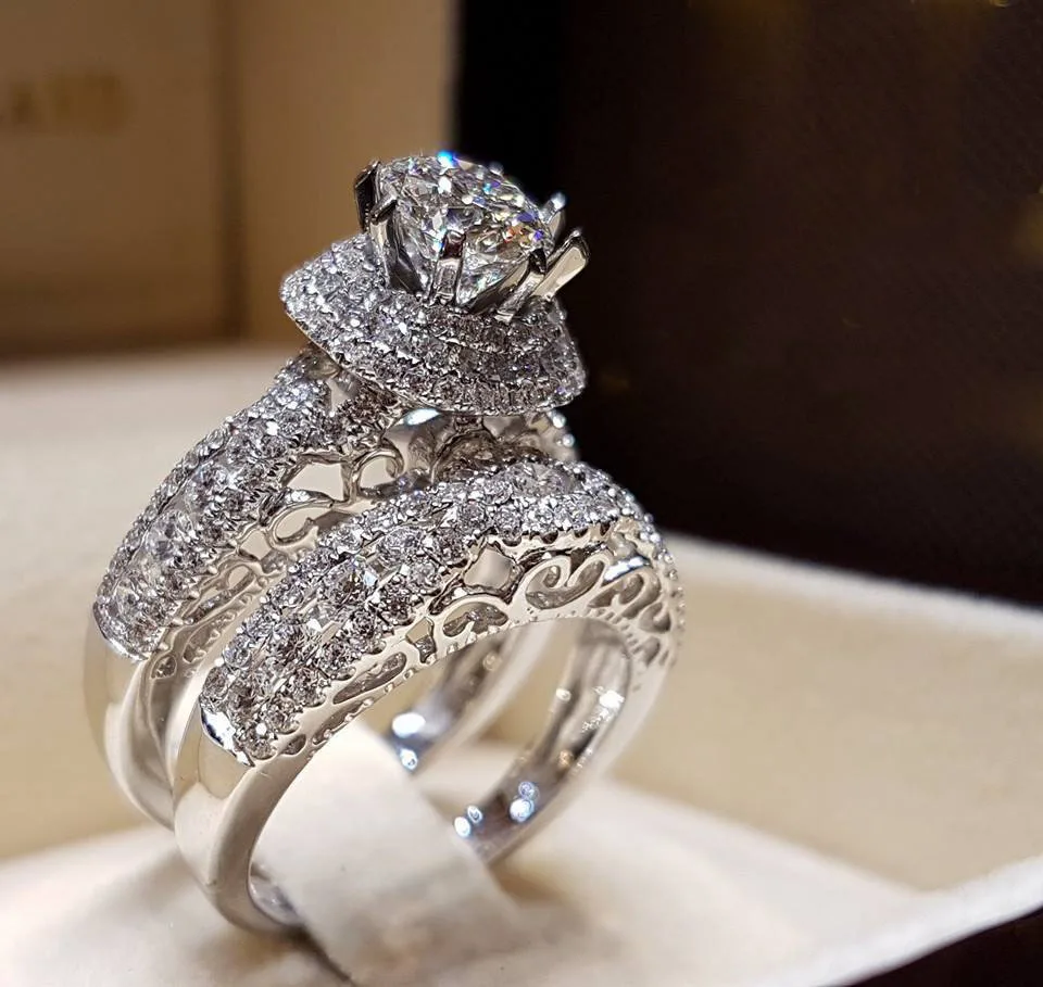 Набор женских колец с большим кристаллом и камнем из циркония свадебные