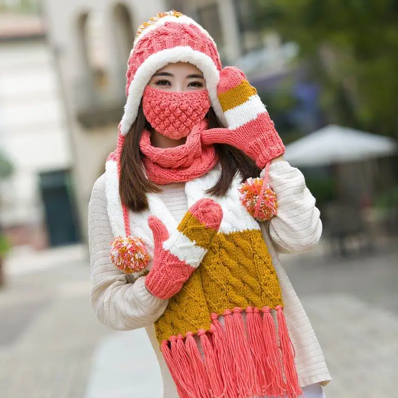 Вязаная шапка шарф перчатки комплект из трех предметов один цвет украшение