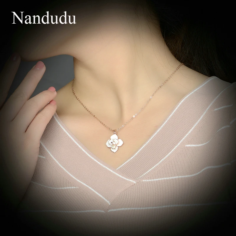 Nandudu Новое поступление цветущего цветка кулон ожерелье для женщин Девушка цепи