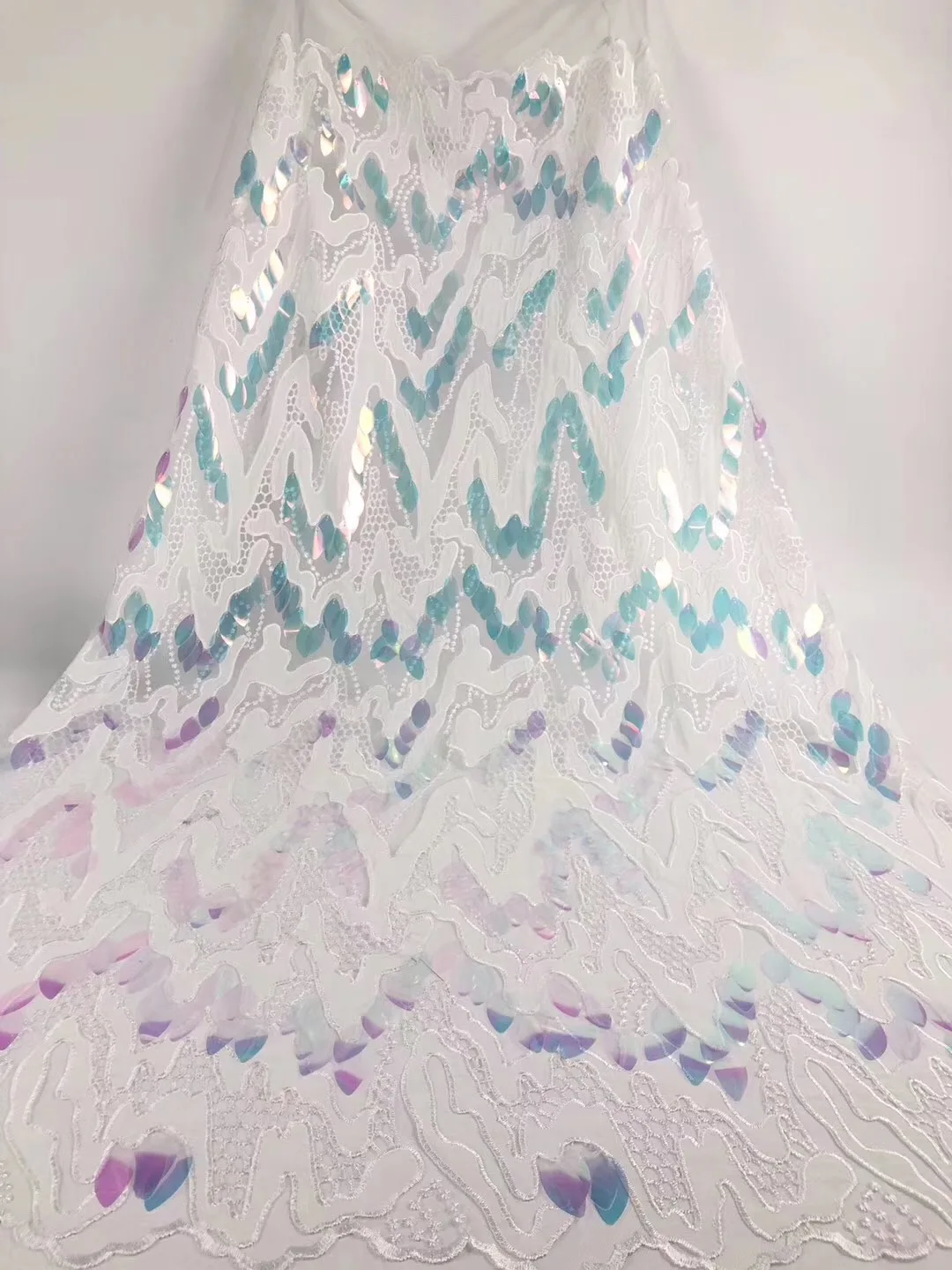 Красивые африканские кружевные ткани сетчатые кружева с большими пайетками 2019