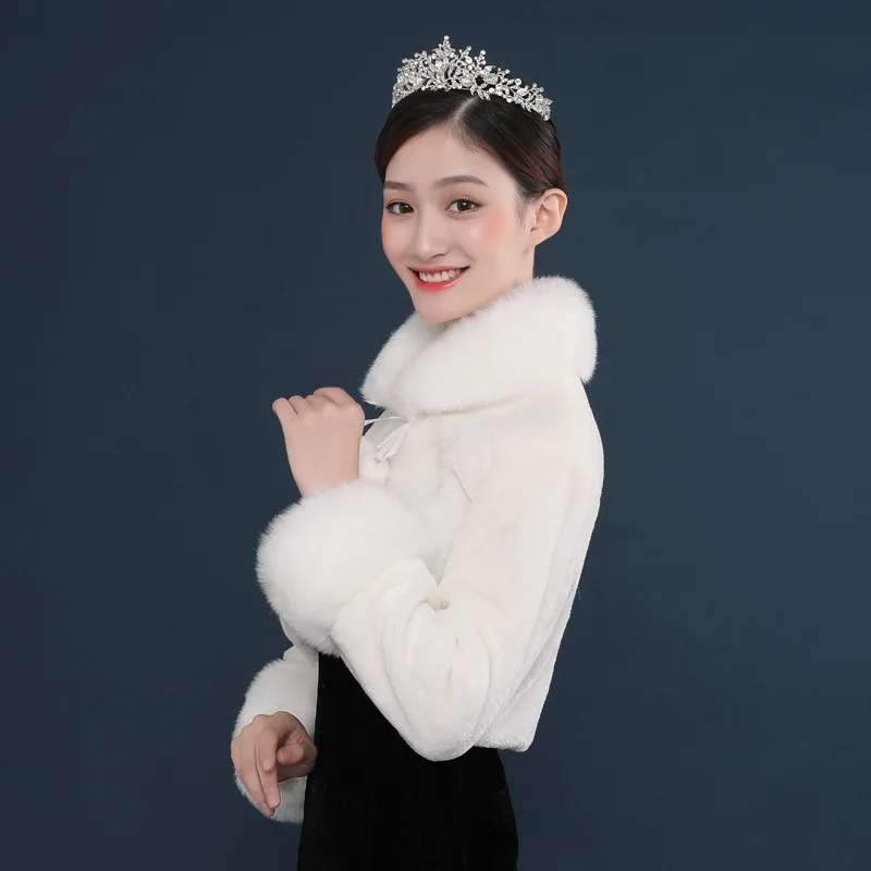

Bride Married Wool Shawl Rabbit Fur Collar Long-Sleeved Small Wedding Dress Warm Coat PJ41