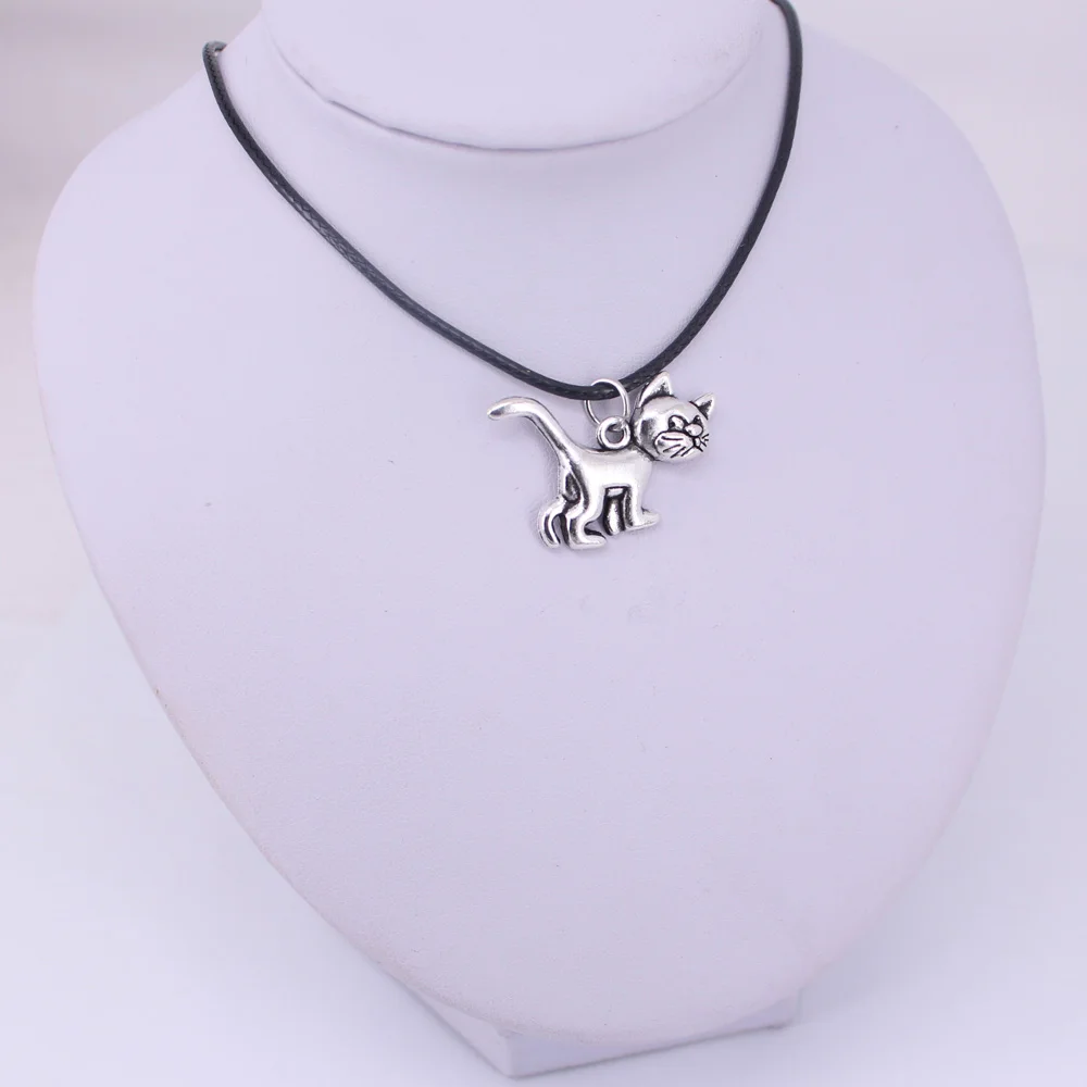 Ожерелье с подвеской в виде кошки | Украшения и аксессуары