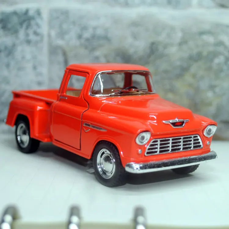 Игрушечная машинка в масштабе YJ KT 1/32 США 1955 Chevy Stepside Pick Up литый под давлением