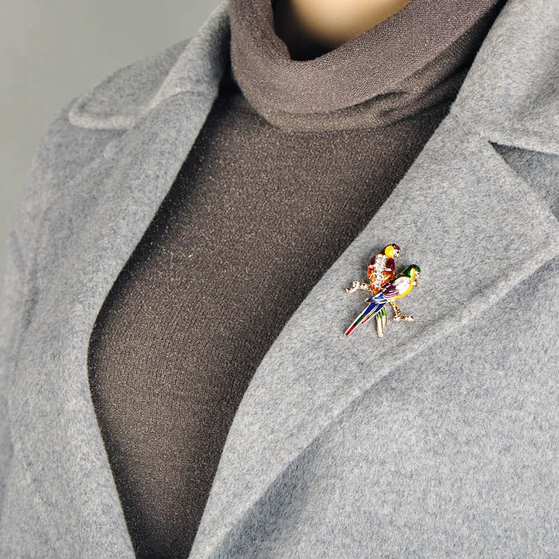 Элегантная с двумя птицами брошь Funmor разноцветной эмалью в виде животного