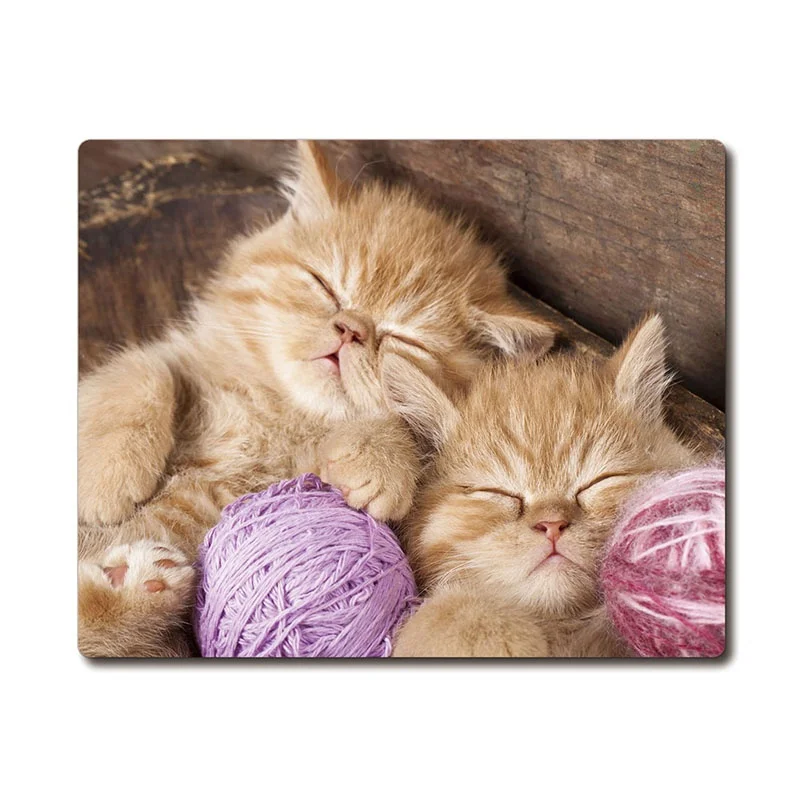 Симпатичные котята сон с шерстяными шариками принт тяжелый тканый