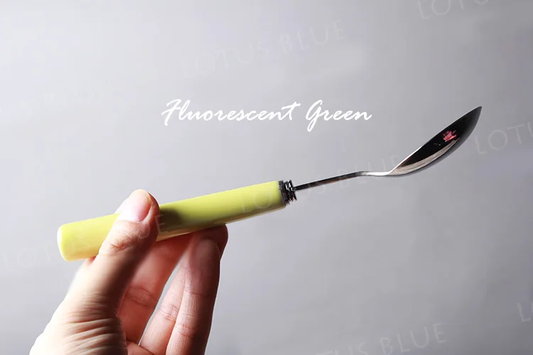 

High Quality Ceramic Handle 430 Stainless Steel Dinner Spoon Medium Size Watermelon Rice Spoons Western Food Cutlery Green