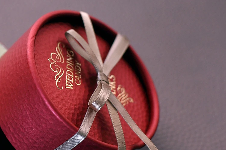 Luxury Red Wedding Chocolate Gift Boxes With Gold Ribbon Small Candy Box Favors For Party Guests Souvenir Packaging High Quality