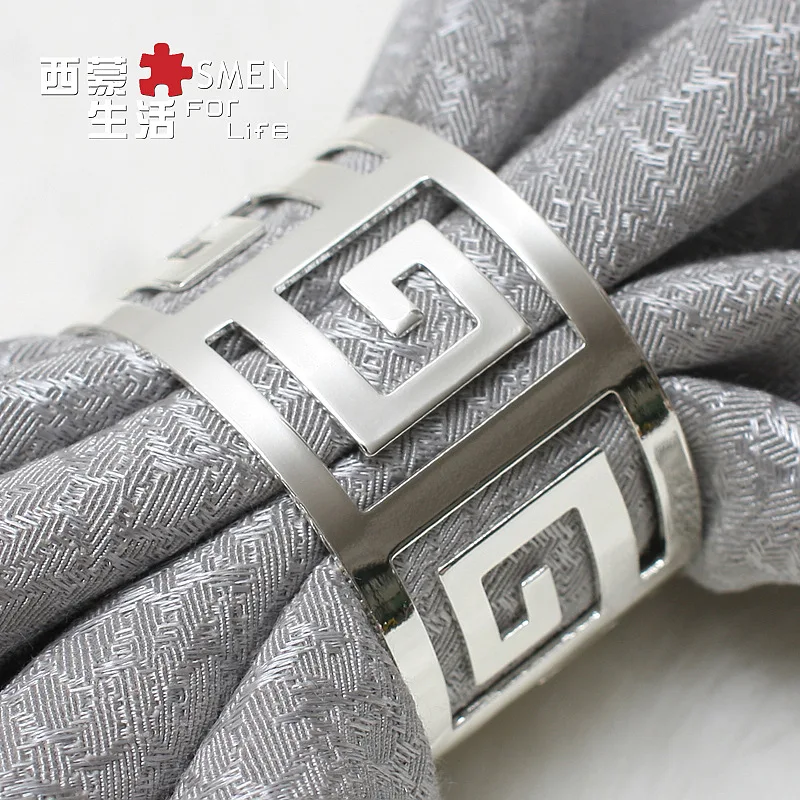 Кольца для салфеток из металлического сплава золотистого и серебристого цвета