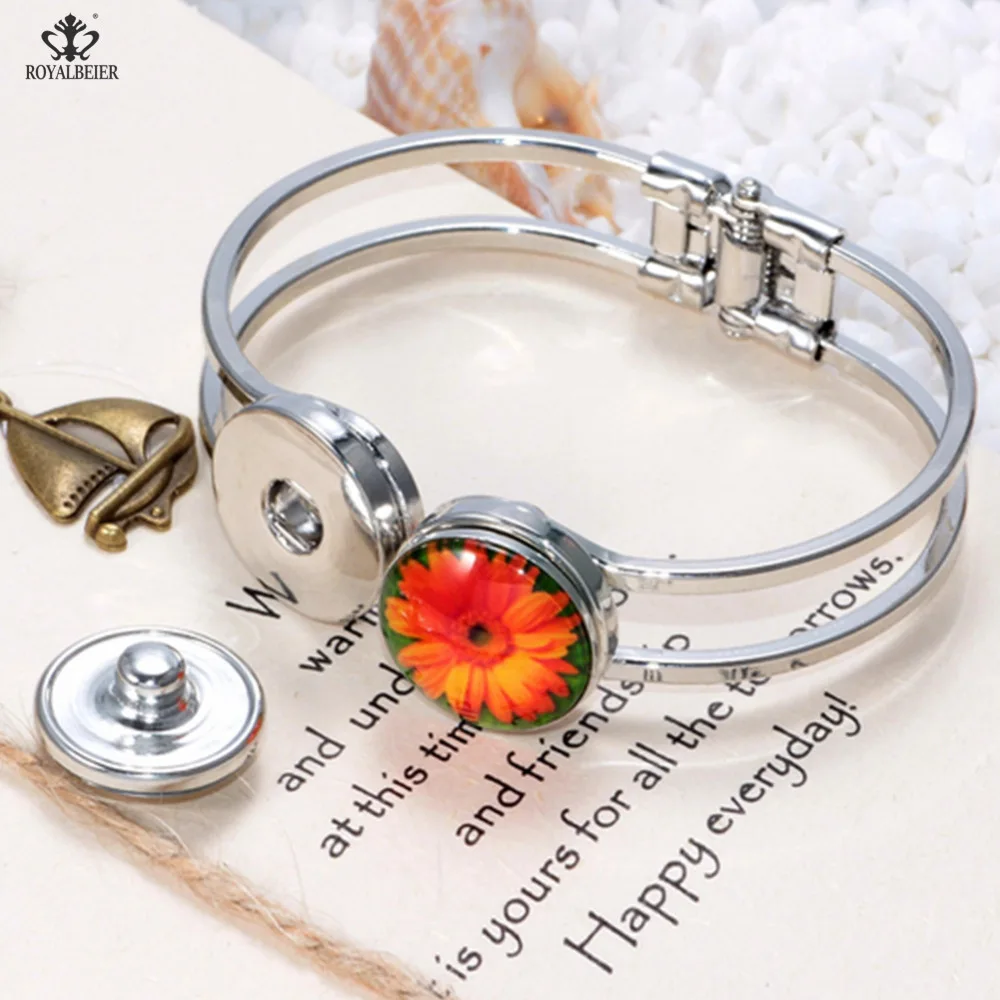 

12pcs/lot Mix Pattern Flowers and Blessing Words Glass Charms 18mm Snap Button Jewelry For Snaps Bracelet Snap Jewelry KZ1123