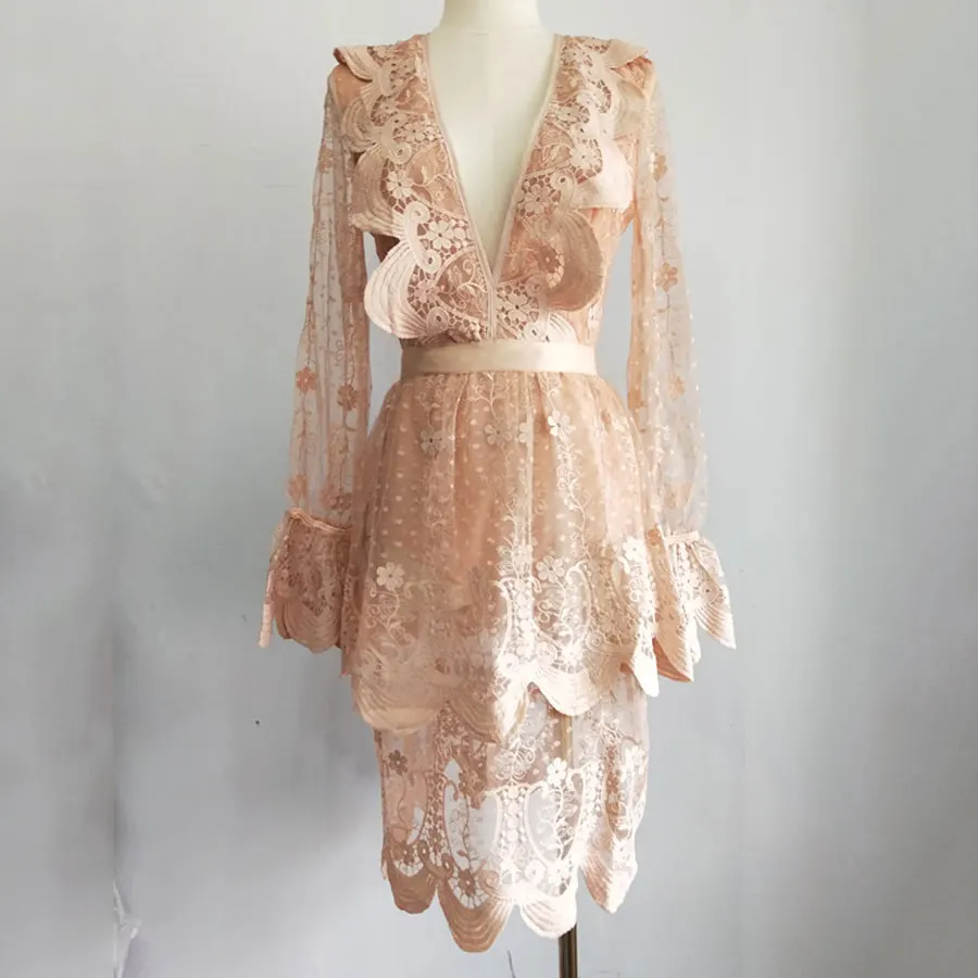 2019 Новое дизайнерское платье с расклешенными рукавами модное сексуальное мини