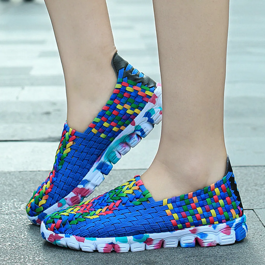 Женские кроссовки разных цветов легкие дышащие спортивные на платформе для бега