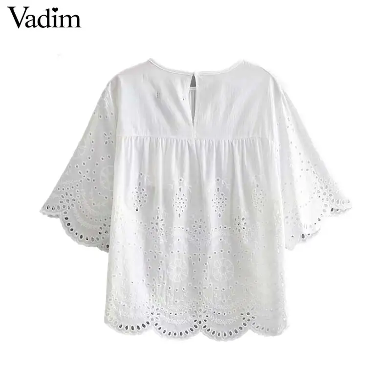 Vadim women hollow out embroidery white blouse short sleeve see through pleated shirts female casual cute tops blusas DA290 |
