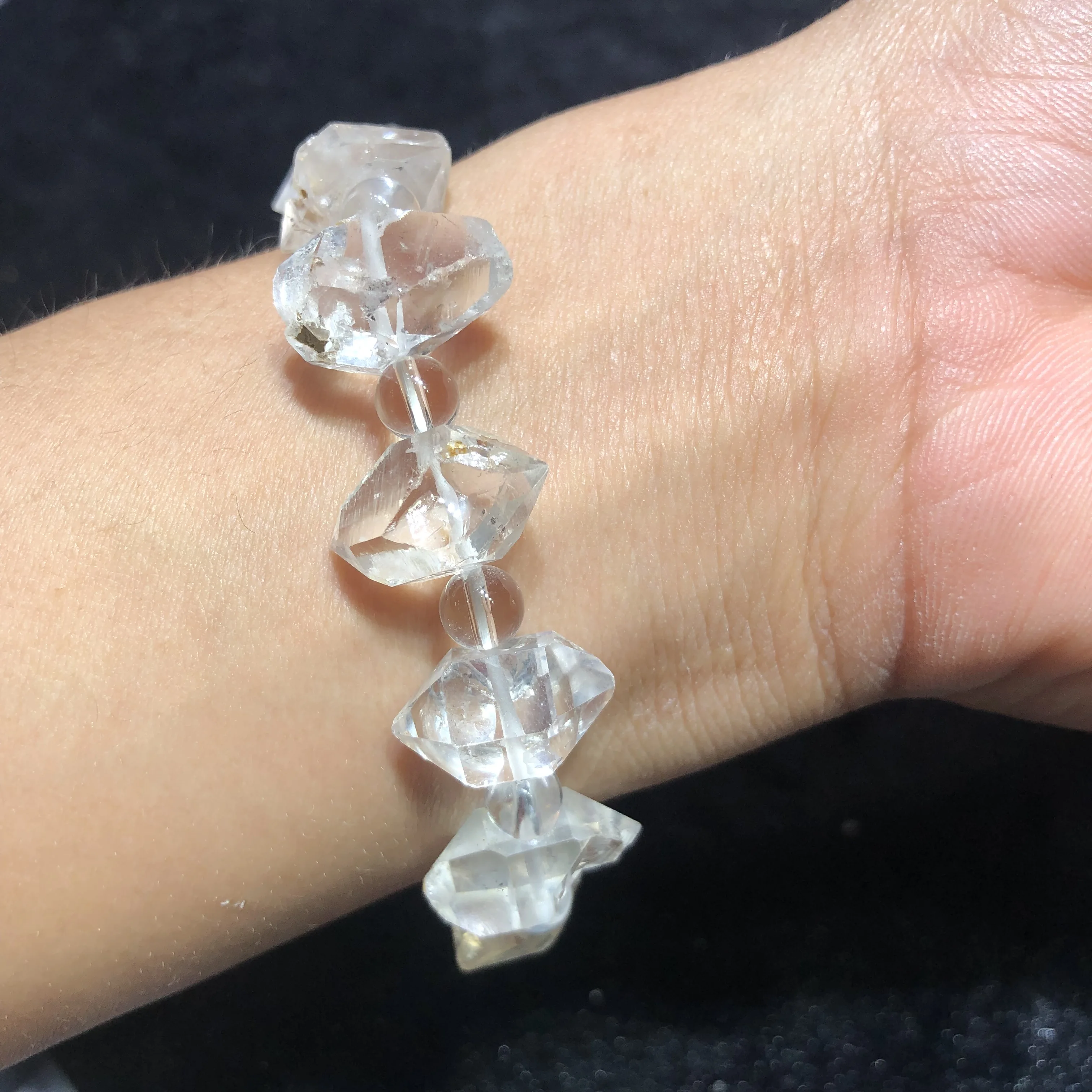 Браслет из алмазов с натуральными скалами и минералами браслет необработанного