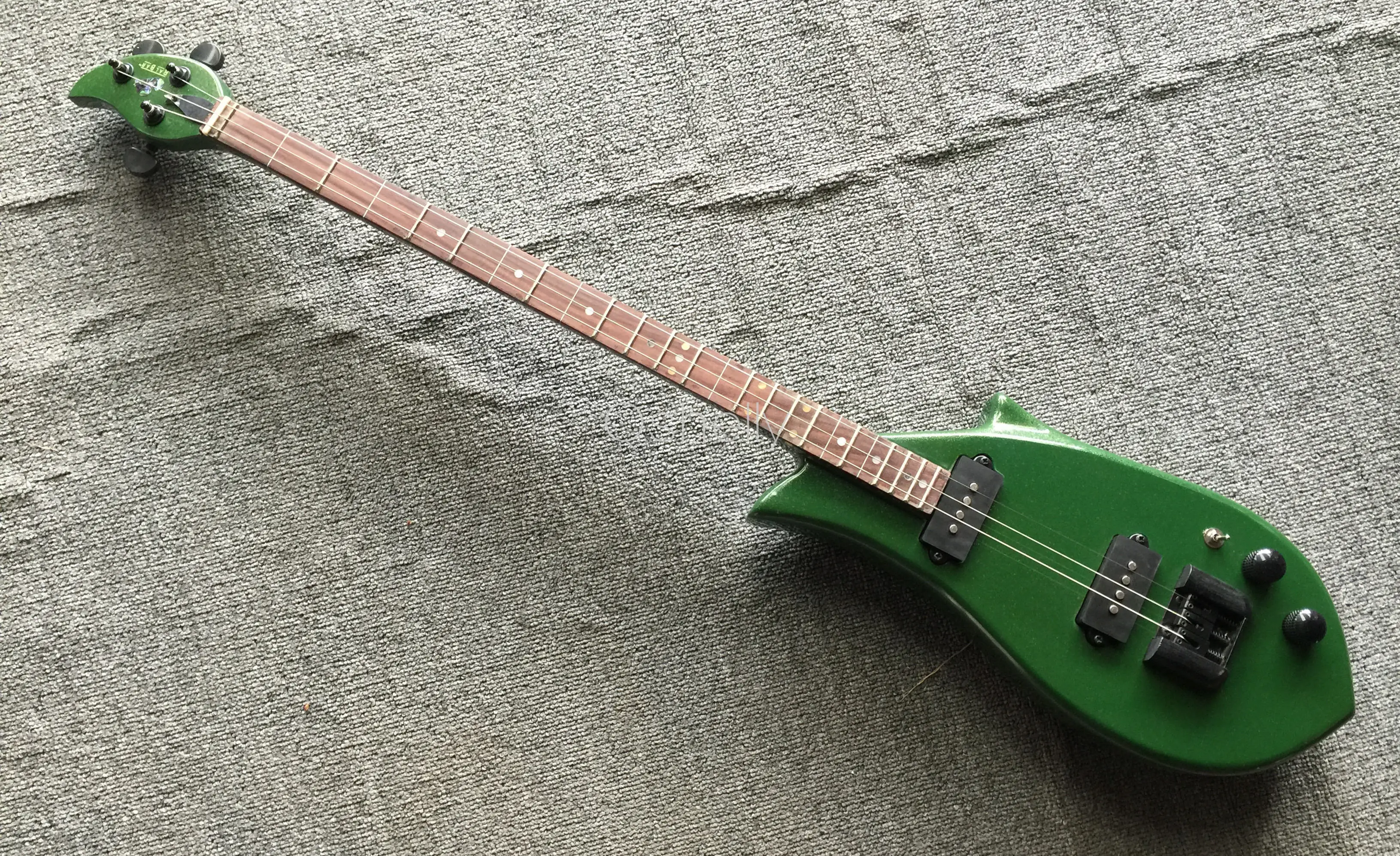 Высококачественный QShelly custom Зеленый Металлик Блестящий корпус в форме рыбы 3