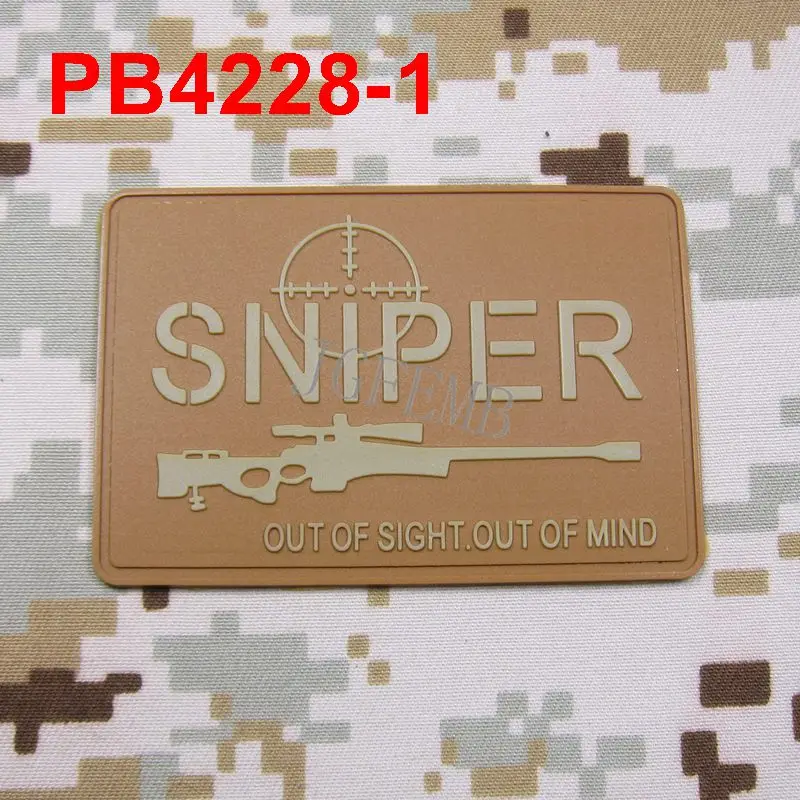 PB4228 Tan Снайпер вне поля зрения. Из ума Военная тактика для поднятия морального духа 3D ПВХ патч значки - Цвет: PB4228 Tan