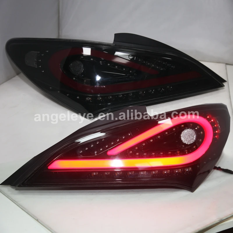 

Задний фонарь красного и белого цвета для Hyundai Genesis Coupe Rohens 2009-2011