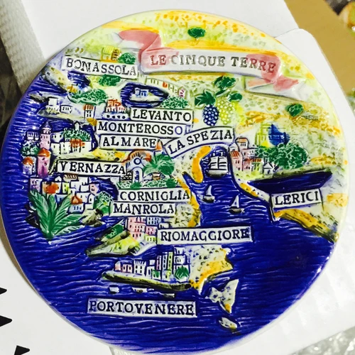 Decorative Dishes Ceramic Decor for Background Wall hand-painted Tourist Souvenir European style tourist souvenir ornament - Цвет: 10cm