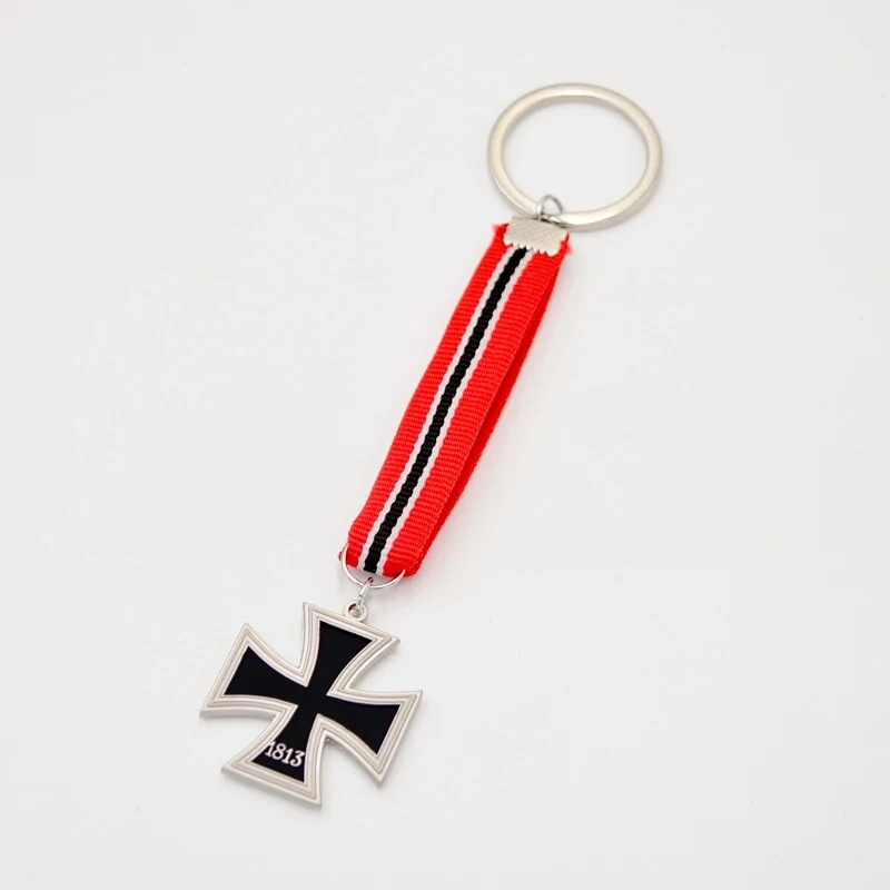 WWII mini iron cross badges German medal key chain ring with box Drop shipping