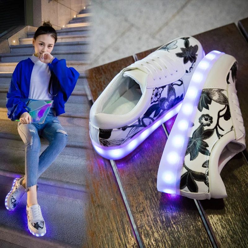 Yeafey Luminous Krasovki Sneakers Led Shoes Girls Boys Children with Light Glowing Woman Rose Print Female | Детская одежда и