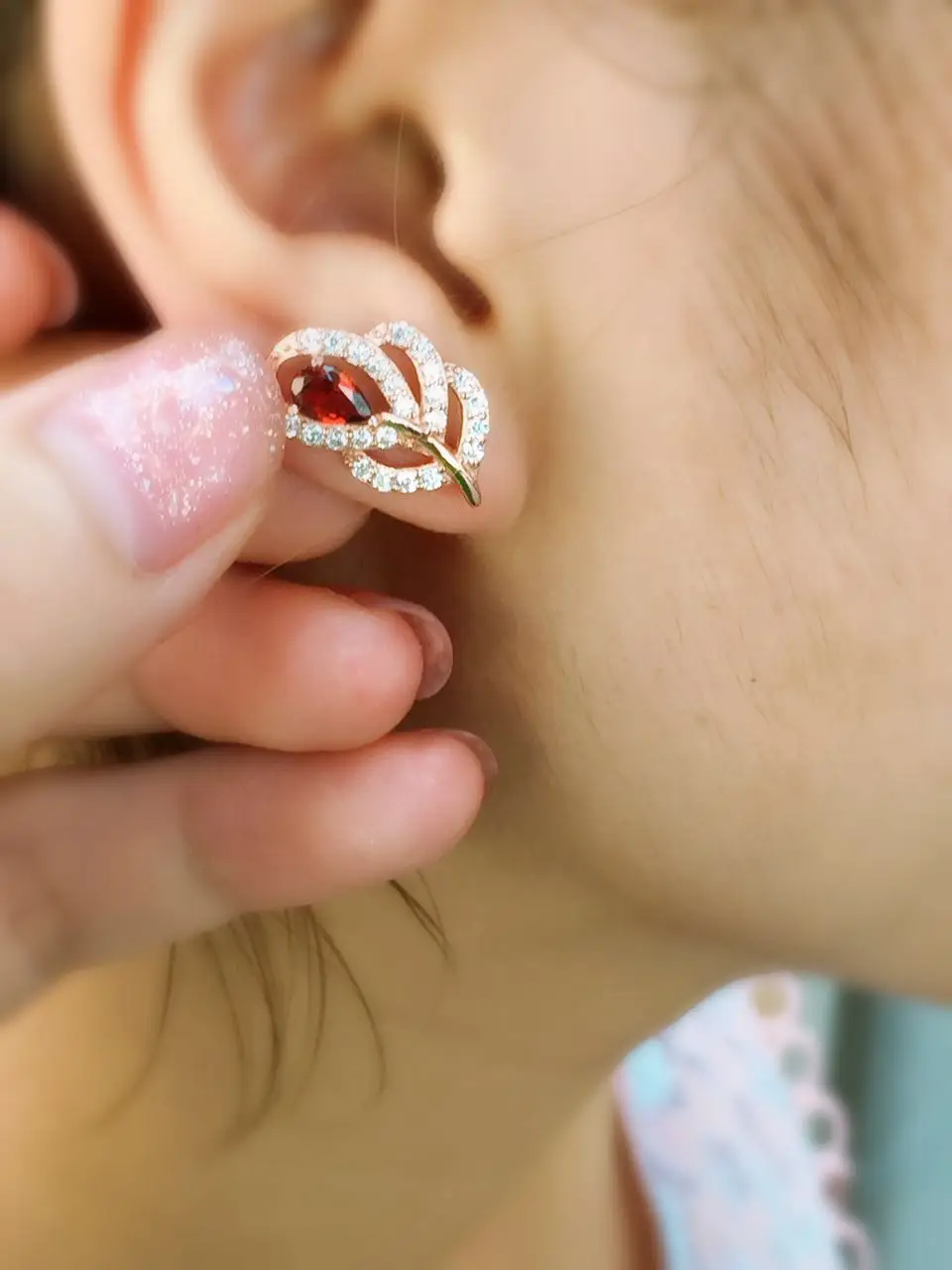 Женские серьги гвоздики из серебра 925 пробы с натуральным красным гранатом|stud