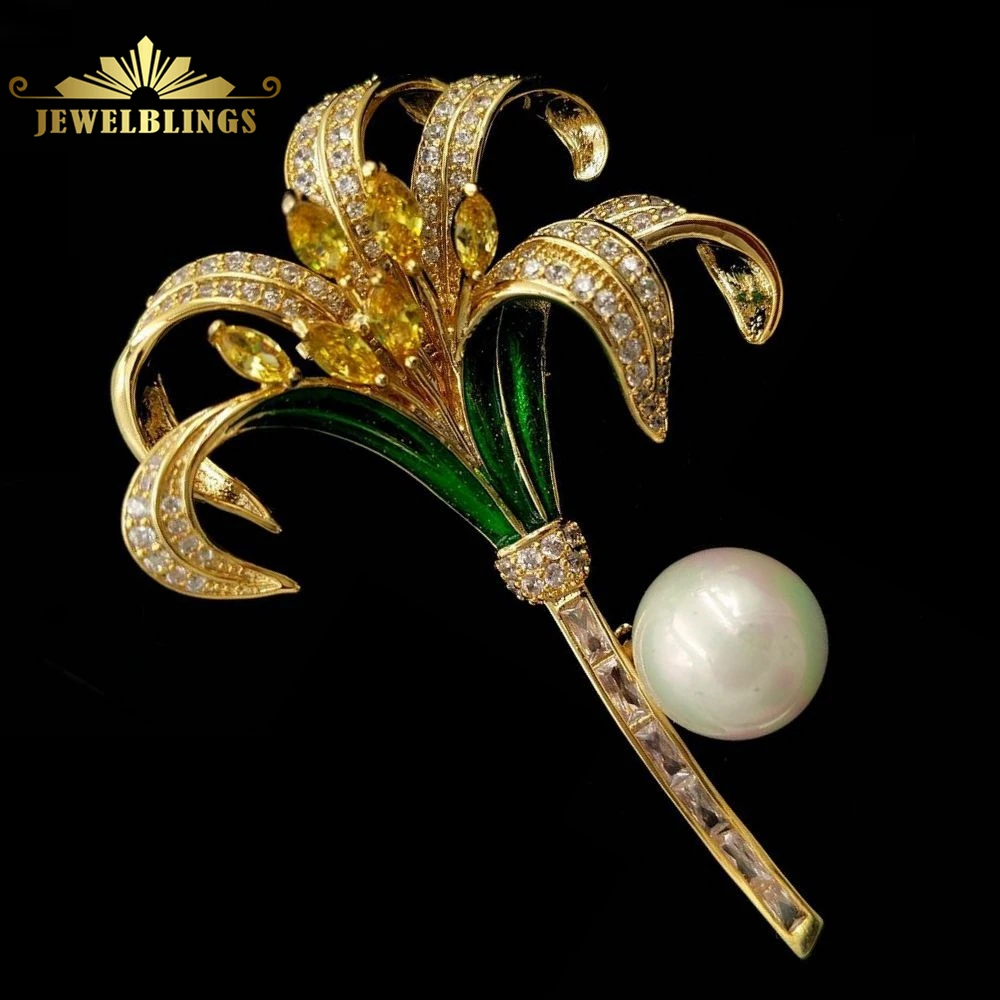 

Vintage Stylize Micro Pave CZ Yellow Orchid Brooches Gold Tone Green Enameled Imitated Pearl Deco Orchid Flower Pins for Women