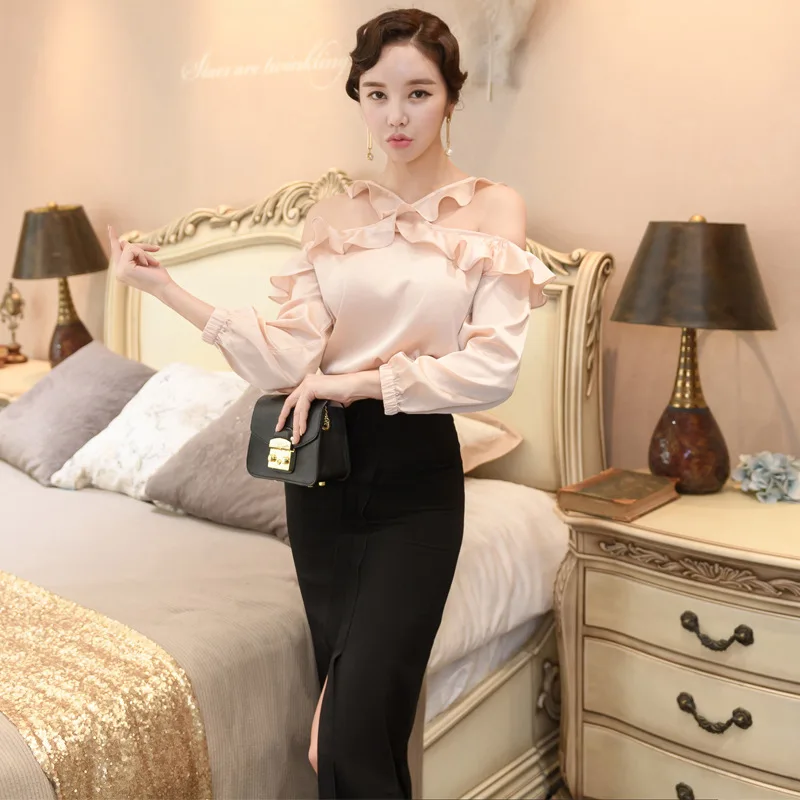 Женский комплект из 2 предметов короткий топ с лямкой на шее и черная юбка